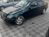 Mercedes-Benz C 180 2001 года за 3 100 000 тг. в Ащибулак