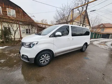 Hyundai Starex 2018 года за 15 300 000 тг. в Алматы – фото 20