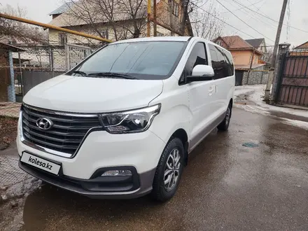 Hyundai Starex 2018 года за 15 300 000 тг. в Алматы – фото 24