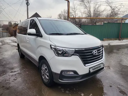 Hyundai Starex 2018 года за 15 300 000 тг. в Алматы – фото 25