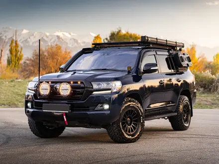 Toyota Land Cruiser 2019 года за 35 000 000 тг. в Алматы