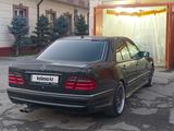 Mercedes-Benz E 280 1998 года за 2 799 999 тг. в Тараз – фото 3