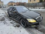 Mercedes-Benz S 500 2007 года за 7 800 000 тг. в Астана – фото 2