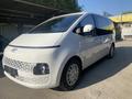 Hyundai Staria 2022 годаfor19 500 000 тг. в Алматы – фото 2