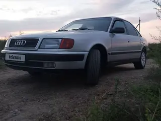 Audi 100