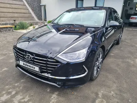 Hyundai Sonata 2021 года за 13 000 000 тг. в Алматы – фото 2