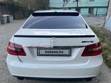 Mercedes-Benz E 200 2010 годаfor7 500 000 тг. в Тараз – фото 2