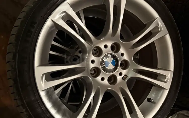 Диски bmw с резиной за 230 000 тг. в Алматы