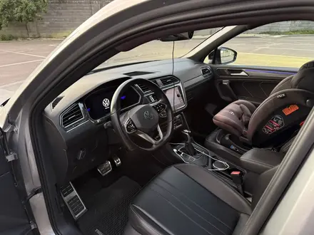 Volkswagen Tiguan 2022 года за 16 000 000 тг. в Алматы – фото 12