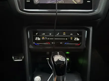 Volkswagen Tiguan 2022 года за 16 000 000 тг. в Алматы – фото 16