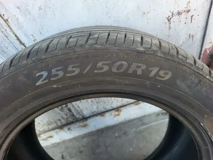 Резина летняя 255/50 R19 за 6 000 тг. в Шымкент