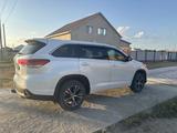 Toyota Highlander 2018 года за 10 400 000 тг. в Атырау – фото 2
