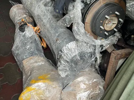Задний мост редуктор передний задний привода цапфа ступица рычаг гранаты за 100 000 тг. в Алматы