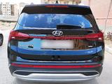 Hyundai Santa Fe 2021 годаүшін16 200 000 тг. в Актау – фото 3