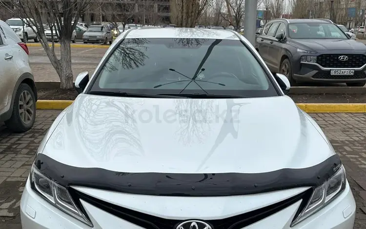 Toyota Camry 2021 годаfor15 120 000 тг. в Актобе