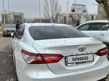 Toyota Camry 2021 года за 15 120 000 тг. в Актобе – фото 6