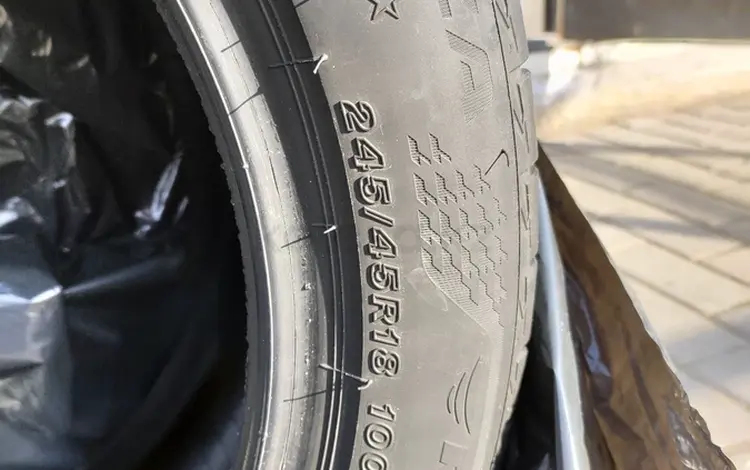 Bridgestone 245/45/18 Y100 RFT (Run Flat) за 440 000 тг. в Астана