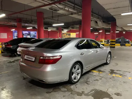 Lexus LS 460 2007 года за 7 000 000 тг. в Астана – фото 2