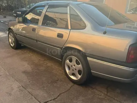 Opel Vectra 1995 года за 2 200 000 тг. в Шымкент – фото 4