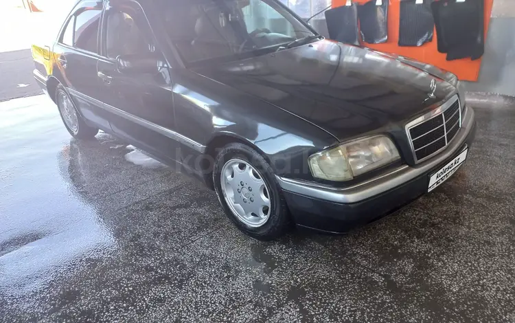 Mercedes-Benz C 220 1995 года за 2 450 000 тг. в Петропавловск