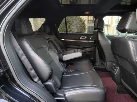 Ford Explorer 2016 года за 12 500 000 тг. в Алматы – фото 16