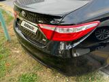 Toyota Camry 2015 года за 6 350 000 тг. в Атырау – фото 3