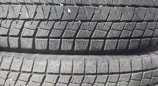 Шины 2256518 комплект Bridgestone за 130 000 тг. в Алматы