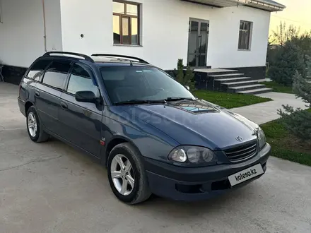 Toyota Avensis 2000 года за 3 500 000 тг. в Туркестан – фото 2