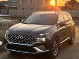 Hyundai Santa Fe 2020 года за 16 000 000 тг. в Алматы