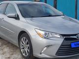 Toyota Camry 2015 годаfor9 800 000 тг. в Актобе