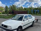 Volkswagen Vento 1992 года за 1 400 000 тг. в Петропавловск – фото 3