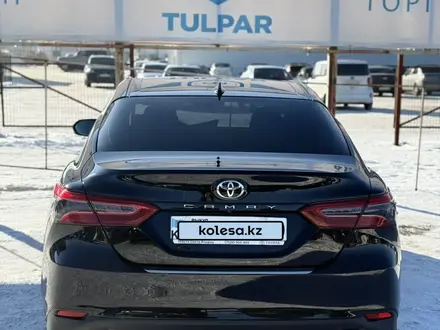 Toyota Camry 2019 года за 13 800 000 тг. в Караганда – фото 4