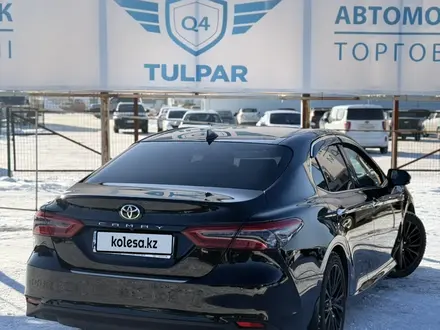 Toyota Camry 2019 года за 13 800 000 тг. в Караганда – фото 5