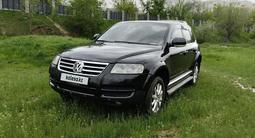 Volkswagen Touareg 2004 года за 4 700 000 тг. в Алматы – фото 4