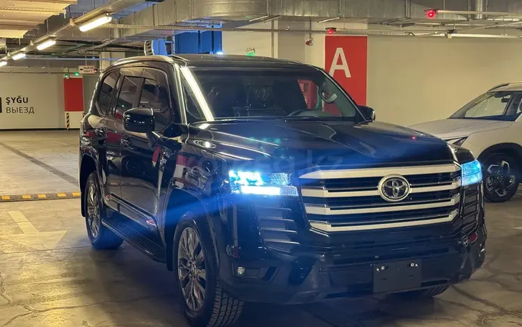Toyota Land Cruiser Premium 2024 года за 54 370 000 тг. в Алматы