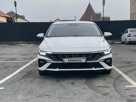 Hyundai Elantra 2023 года за 8 000 000 тг. в Шымкент – фото 3