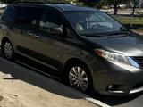 Toyota Sienna 2012 года за 12 000 000 тг. в Жанаозен