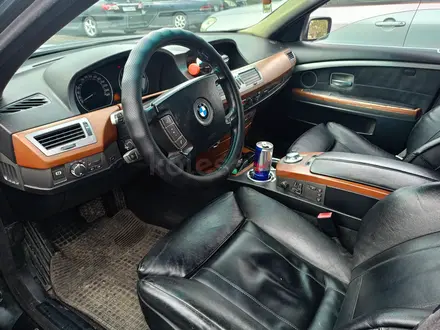 BMW 735 2002 года за 4 100 000 тг. в Алматы – фото 4