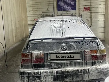 Volkswagen Vento 1995 года за 600 000 тг. в Астана – фото 2