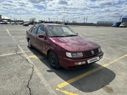 Volkswagen Passat 1994 года за 1 430 000 тг. в Уральск – фото 3