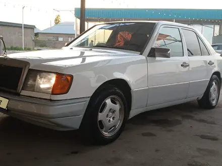 Mercedes-Benz E 230 1990 года за 1 100 000 тг. в Шымкент