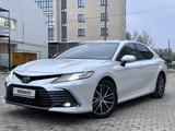 Toyota Camry 2023 года за 19 200 000 тг. в Уральск