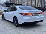 Toyota Camry 2023 года за 19 200 000 тг. в Уральск – фото 5