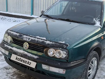 Volkswagen Golf 1993 года за 1 500 000 тг. в Алматы – фото 2