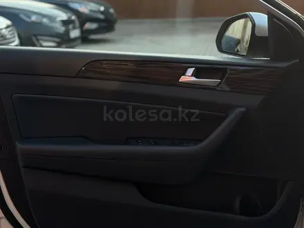 Hyundai Sonata 2014 годаүшін8 900 000 тг. в Алматы – фото 15