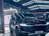 Toyota Land Cruiser 2023 года за 61 300 000 тг. в Алматы