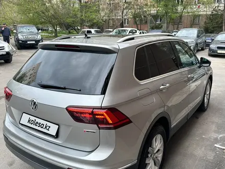 Volkswagen Tiguan 2018 года за 10 500 000 тг. в Алматы – фото 5