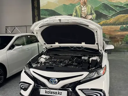 Toyota Camry 2020 года за 12 200 000 тг. в Усть-Каменогорск