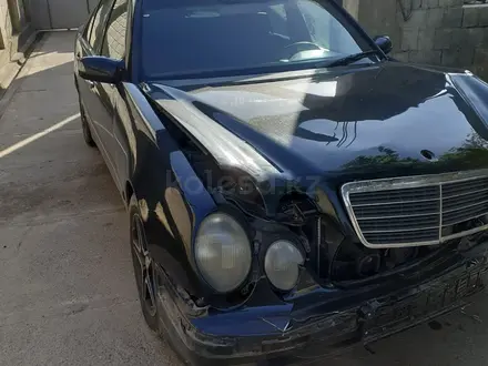 Mercedes-Benz E 240 1999 года за 3 500 000 тг. в Шымкент – фото 3