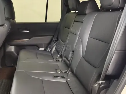 Toyota Land Cruiser 2022 года за 45 000 000 тг. в Алматы – фото 10